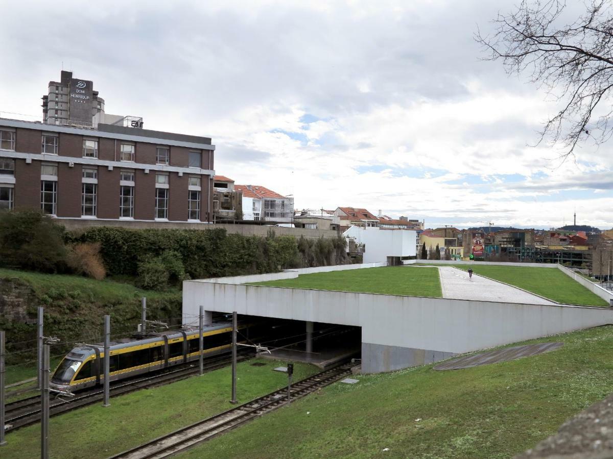 Red Wings Trindade Apartments Porto Luaran gambar